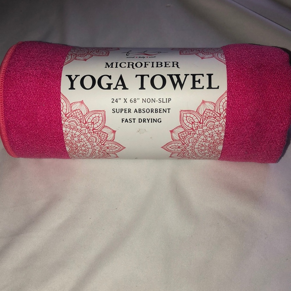 Micro fiber yoga towel (2) & Yoga Mat cleaner